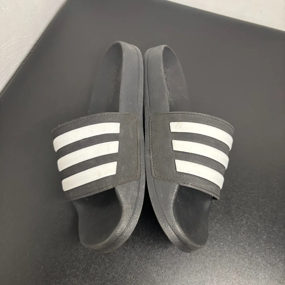 ADIDAS ADILETTE SHOWER K SLIDE SANDAL G27625 BLACK/WHITE UNISEX KID'S Size 2‎